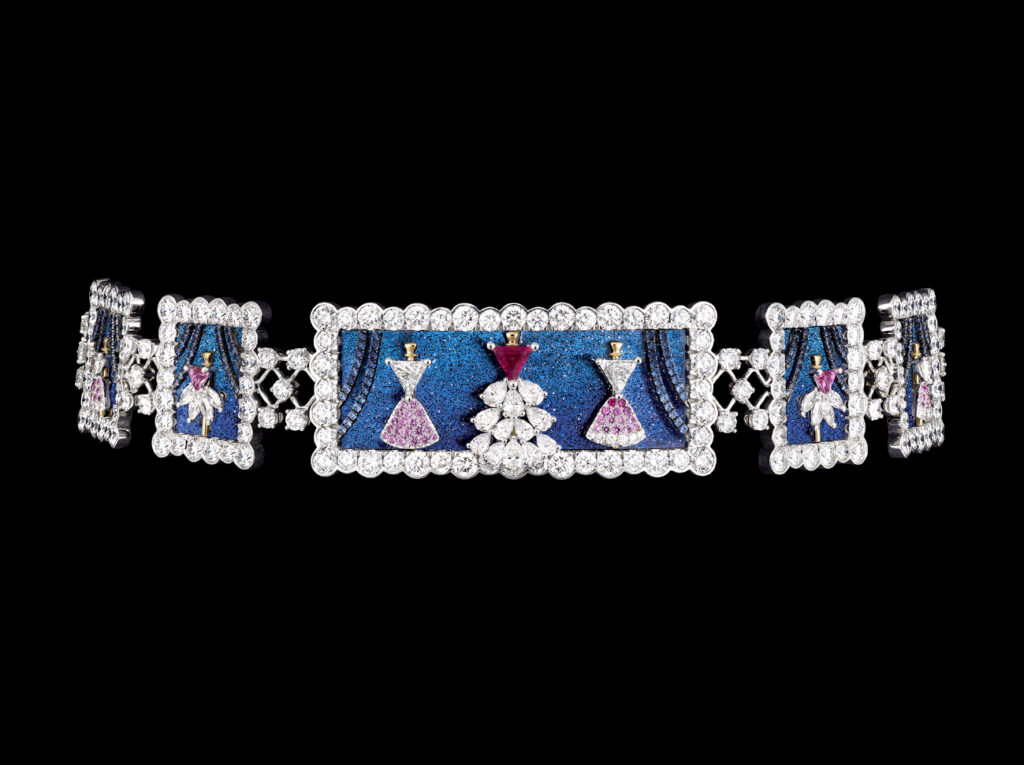 HAUTE JOAILLERIE DIOR. Collection Diorexquis. Collier Christian Dior  composition en or blanc et jaune, diamants, doublets de verre aventuriné sur nacre noire de Tahiti, saphirs roses et bleus, ainsi que rubis rouges et roses.