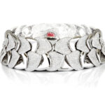 HAUTE JOAILLERIE PASCALE BRUNI .Collier cœur de diamants, saphirs roses et rubis.