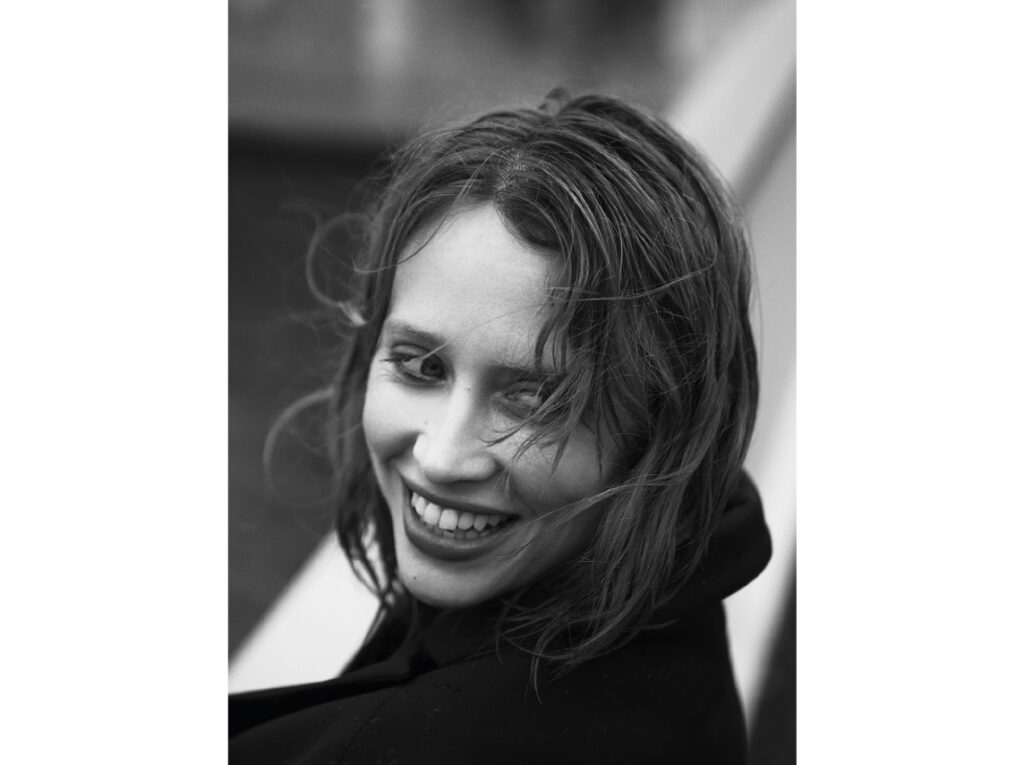 Claire Romain : L’instinct de liberté Interview 1nstant